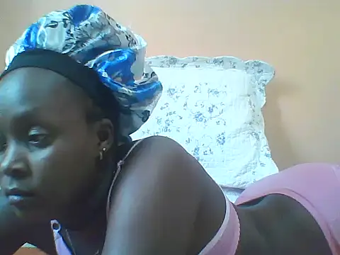 Cute tamara online show from November 13, 2025, 8:18 am