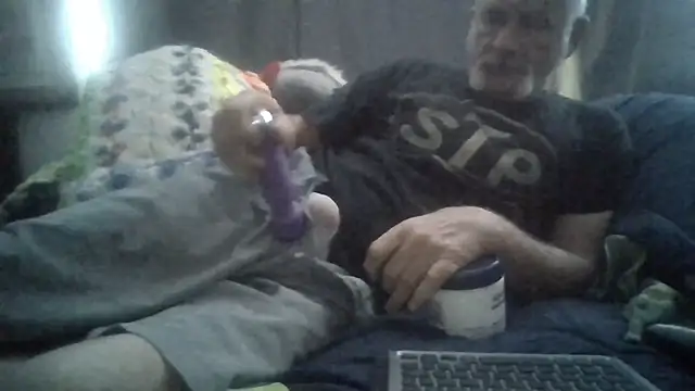 den-rock4u online show from November 5, 2025, 3:04 pm