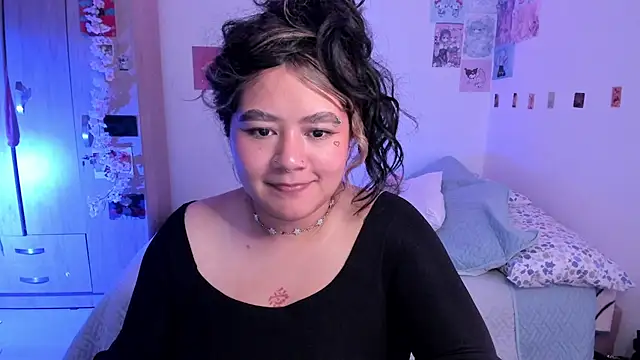 StephaniFox online show from March 18, 2025, 12:19 am