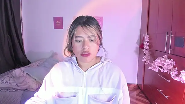 StephaniFox online show from September 25, 2025, 12:05 am