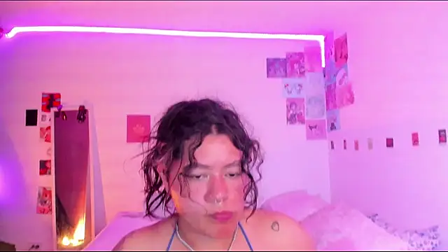 StephaniFox online show from February 6, 2025, 1:27 am