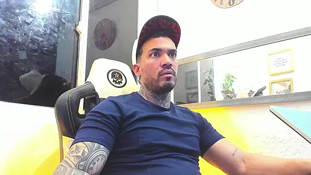 Angel sex latin online show from February 4, 2025, 8:24 am