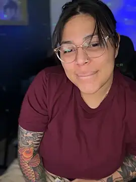 miacanela xo online show from December 1, 2025, 3:40 am