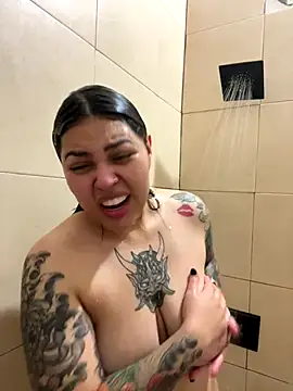 Snapshot of miacanela_xo chatting on October 6, 2025, 2:35 am miacanela xo online show from October 6, 2025, 2:35 am