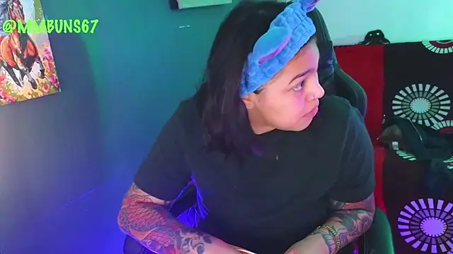 Snapshot of miacanela_xo chatting on October 5, 2025, 12:45 am miacanela xo online show from October 5, 2025, 12:45 am