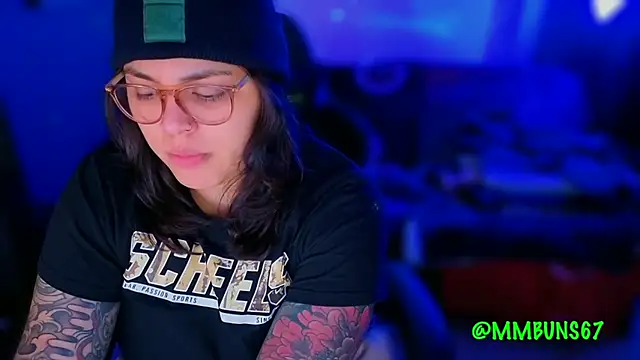 Snapshot of miacanela_xo chatting on October 29, 2025, 3:49 am miacanela xo online show from October 29, 2025, 3:49 am