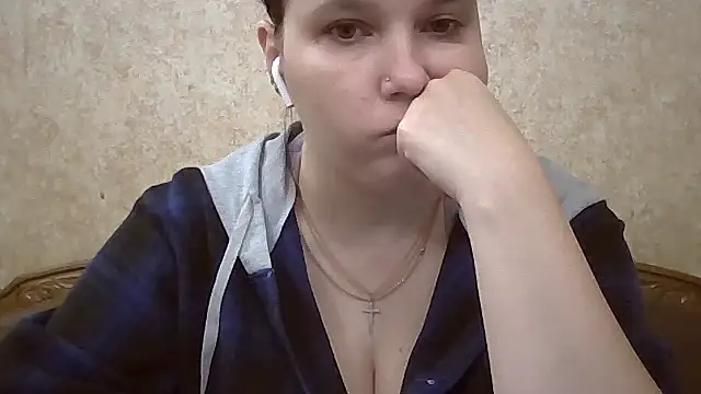 JeorginaJ online show from November 23, 2025, 1:43 pm