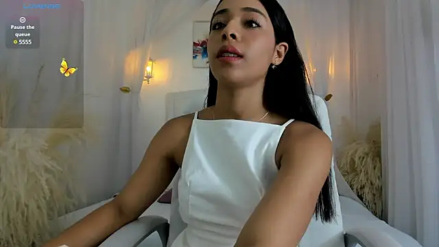 aaryy  online show from February 19, 2025, 2:11 pm