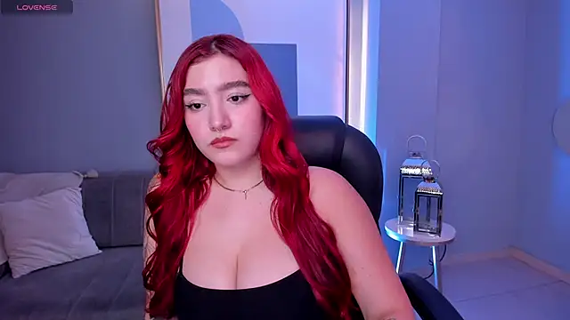 Snapshot of ViolettCastel chatting on March 3, 2025, 7:28 pm ViolettCastel online show from March 3, 2025, 7:28 pm