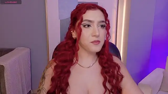 ViolettCastel online show from November 12, 2025, 7:40 pm