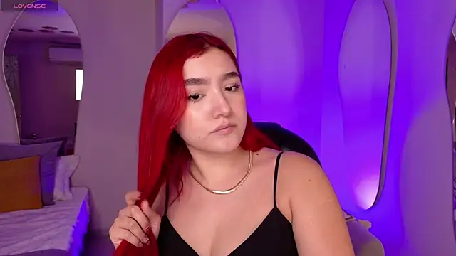 ViolettCastel online show from November 26, 2025, 7:25 pm