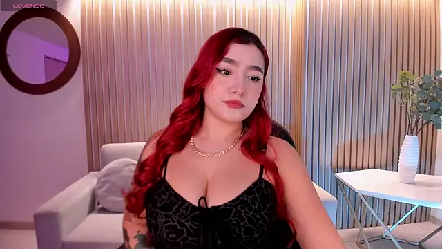 Snapshot of ViolettCastel chatting on September 8, 2025, 6:40 pm ViolettCastel online show from September 8, 2025, 6:40 pm