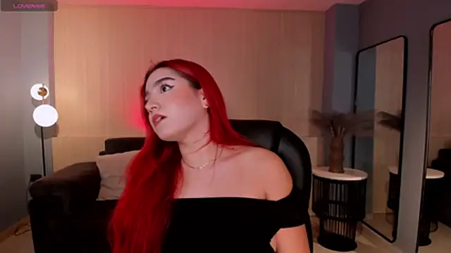 Snapshot of ViolettCastel chatting on October 28, 2025, 6:51 pm ViolettCastel online show from October 28, 2025, 6:51 pm