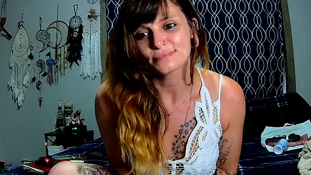 ZeelaXoXo online show from October 7, 2025, 4:35 am