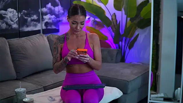 RaquelleVon online show from February 16, 2026, 10:25 am