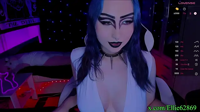 Kitty goth online show from December 21, 2024, 6:33 pm