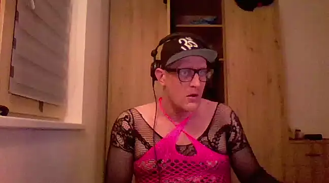 Bigthroaterboy online show from February 8, 2025, 8:10 pm