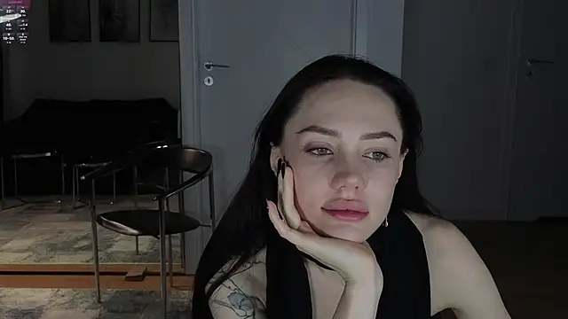 Sara Tranquil online show from November 1, 2025, 9:30 pm