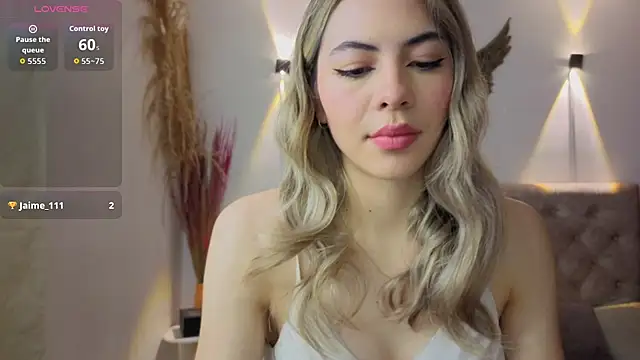 Nathaly-sky online show from July 6, 2026, 10:11 am