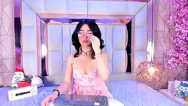 SaraMartini1 online show from July 1, 2026, 5:41 am
