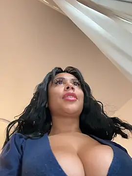 Snapshot of HaileyDiana chatting on February 14, 2026, 9:42 am HaileyDiana online show from February 14, 2026, 9:42 am