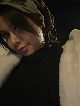 HaileyDiana online show from April 15, 2026, 8:09 pm