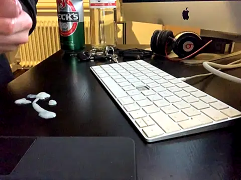 KendrickJiz online show from September 18, 2025, 9:40 pm