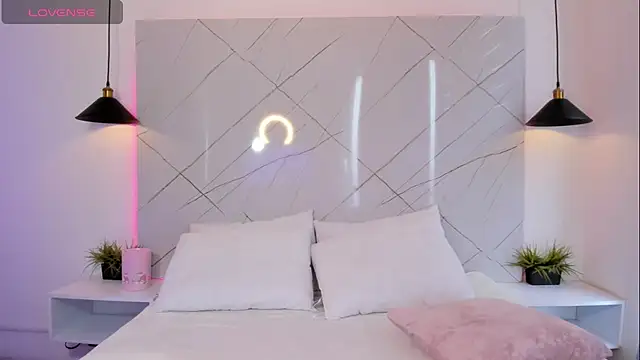 Snapshot of ANTONELLA__ROUSE_ chatting on October 9, 2025, 7:47 pm ANTONELLA ROUSE online show from October 9, 2025, 7:47 pm