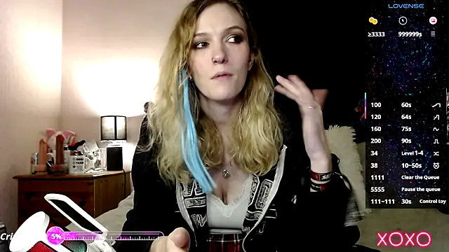 Snapshot of EllieeRose chatting on October 5, 2025, 7:59 pm EllieeRose online show from October 5, 2025, 7:59 pm