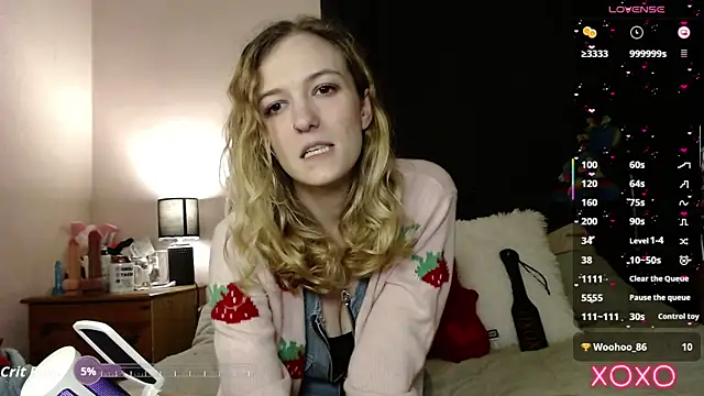 Snapshot of EllieeRose chatting on September 21, 2025, 10:48 pm EllieeRose online show from September 21, 2025, 10:48 pm