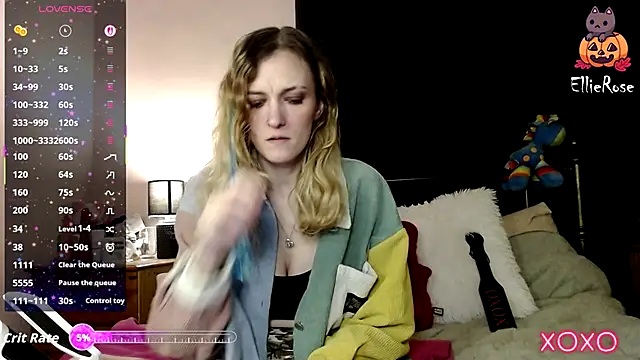 Snapshot of EllieeRose chatting on October 24, 2025, 11:59 pm EllieeRose online show from October 24, 2025, 11:59 pm