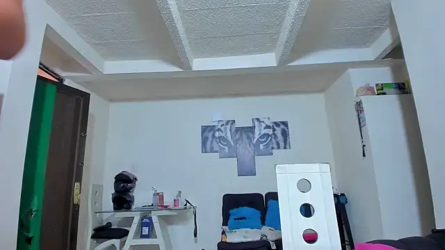 kerlysmith 24 online show from March 9, 2026, 3:48 pm