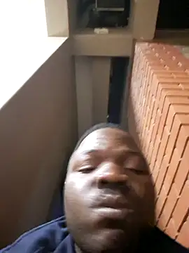 Snapshot of Petrossa chatting on October 25, 2025, 6:52 pm Petrossa online show from October 25, 2025, 6:52 pm