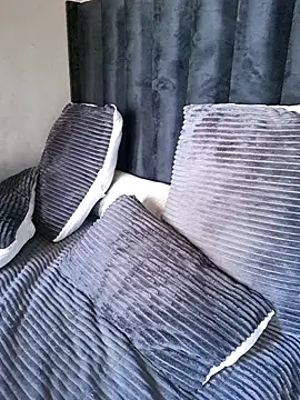 Petrossa online show from April 4, 2026, 12:01 pm