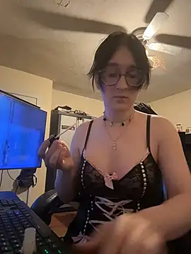 YandereDemon online show from October 31, 2025, 11:55 pm