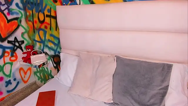 Snapshot of Liana_Bernocchi chatting on February 15, 2026, 8:41 pm Liana Bernocchi online show from February 15, 2026, 8:41 pm