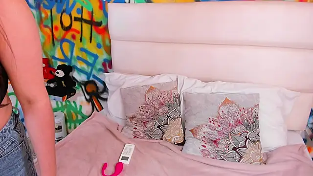 Snapshot of Liana_Bernocchi chatting on February 11, 2026, 9:25 pm Liana Bernocchi online show from February 11, 2026, 9:25 pm