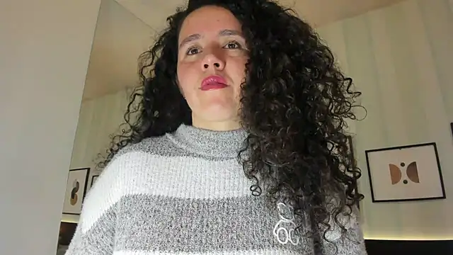 Valeria  soler online show from February 20, 2025, 12:47 pm
