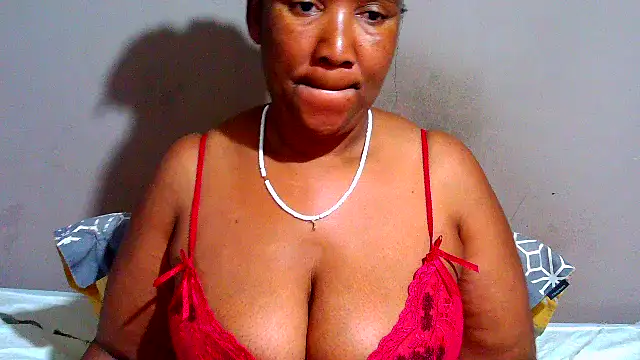 Snapshot of Pinkpussyxx chatting on October 25, 2025, 4:33 am Pinkpussyxx online show from October 25, 2025, 4:33 am