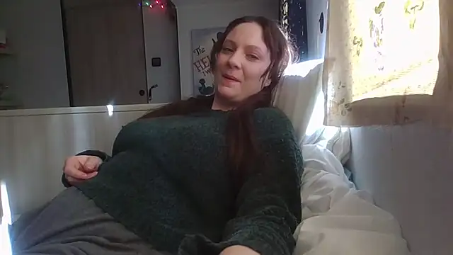 emerieskye20 online show from December 20, 2024, 8:12 pm