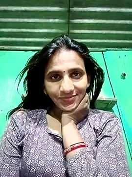 Baby  Shreya online show from February 18, 2026, 9:44 pm