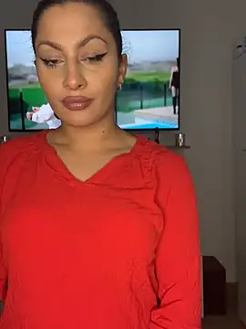 Mia lovee1 online show from January 10, 2025, 11:29 pm