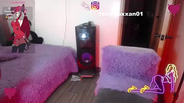 roxy roxxan online show from November 30, 2025, 3:07 am