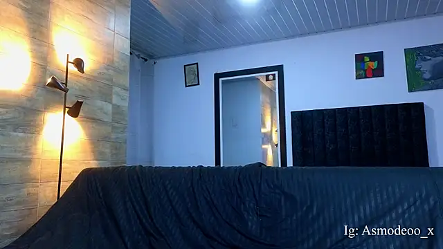 AsmodeoCox online show from April 1, 2026, 5:31 am