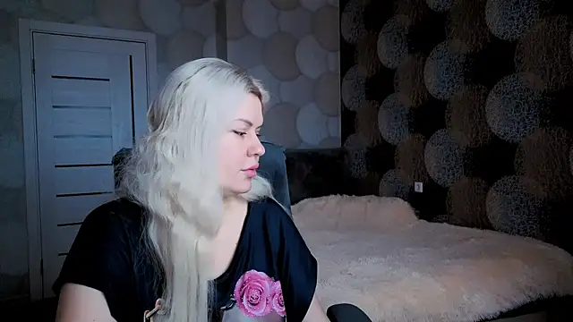 Snapshot of natusik chatting on March 22, 2025, 4:24 am natusik online show from March 22, 2025, 4:24 am