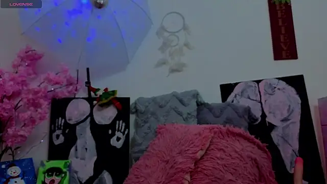 KilyetVera3x online show from December 22, 2025, 5:51 am