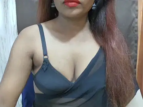 Snapshot of Mayra_baby chatting on September 15, 2025, 4:18 pm Mayra baby online show from September 15, 2025, 4:18 pm