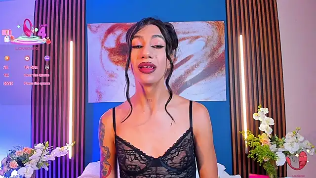 sofiaa grey  online show from September 18, 2025, 1:36 pm