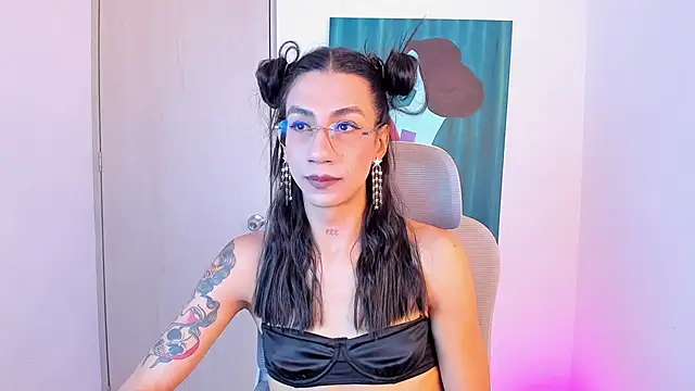 sofiaa grey  online show from March 13, 2026, 3:50 pm