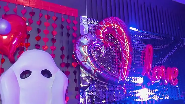 Shayla27 online show from February 15, 2025, 1:05 pm